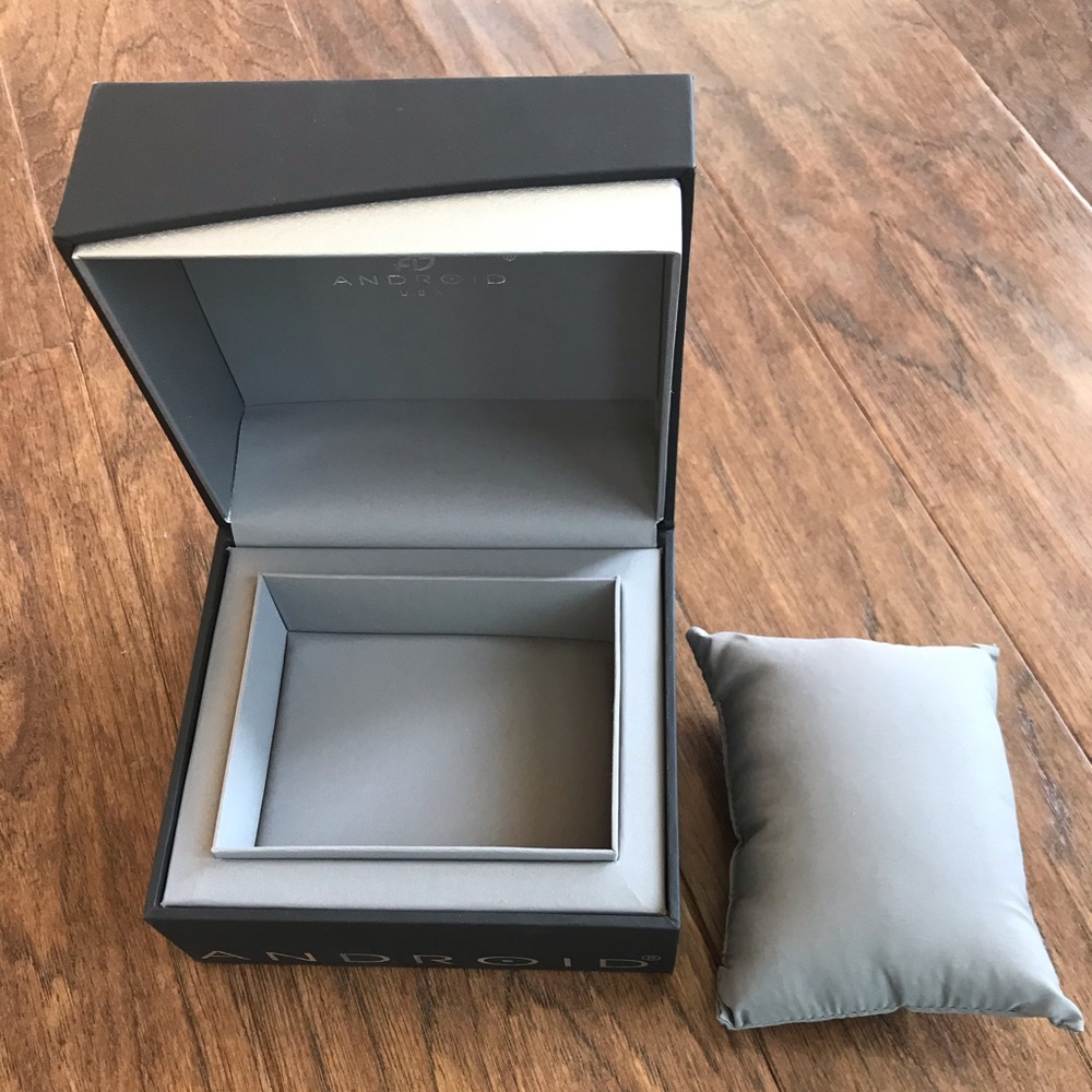 ONLY 2 LEFT!! Android Watch Box - Picture 3 of 3